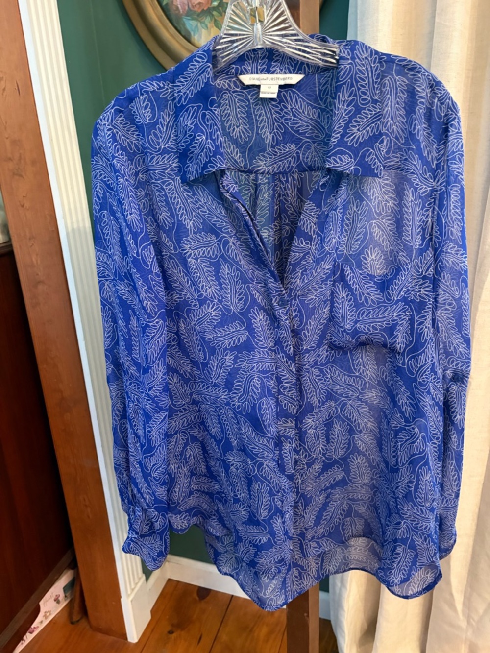 Diane Von Furstenberg Royal Blue Leaf-Print Button-Down Blouse